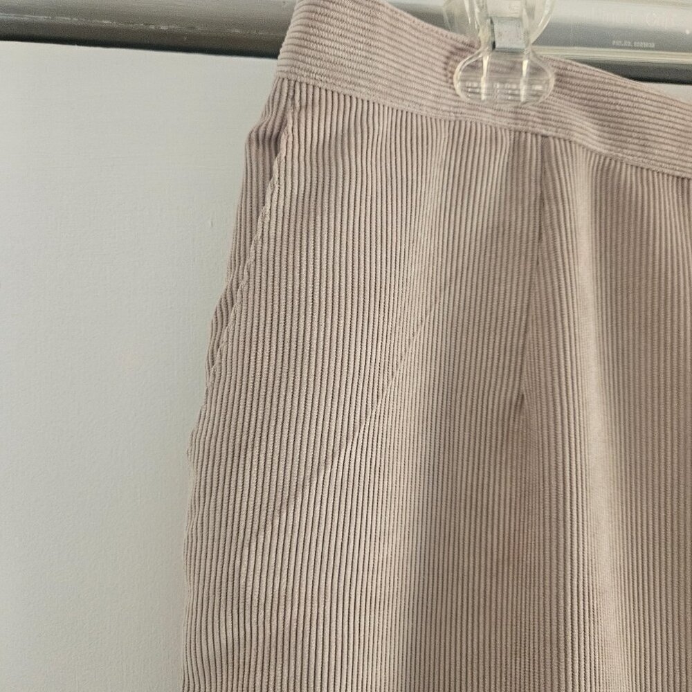 Alfred Dunner Corduroy Elastic Waist Proportioned Tan 18W Stretch Pants - Picture 4 of 9